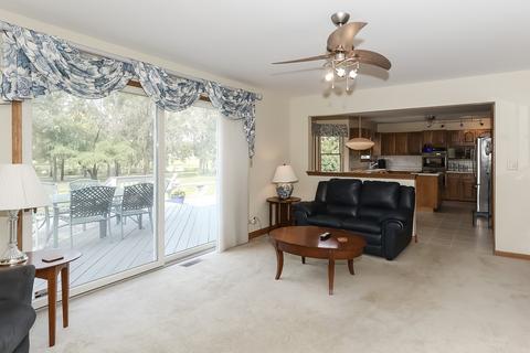 880 Kingston Ln, Bartlett, IL 60103 photo 17