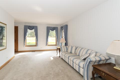 880 Kingston Ln, Bartlett, IL 60103 photo 7