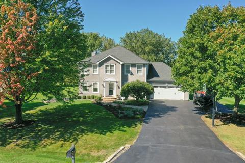 880 Kingston Ln, Bartlett, IL 60103 photo 1