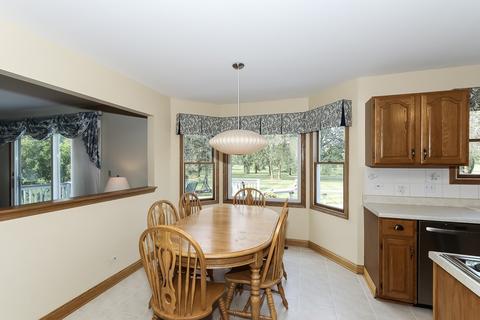 880 Kingston Ln, Bartlett, IL 60103 photo 15