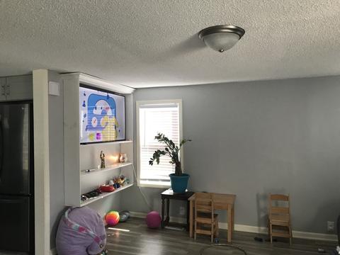 327 E Abe St, Plano, IL 60545 photo 2