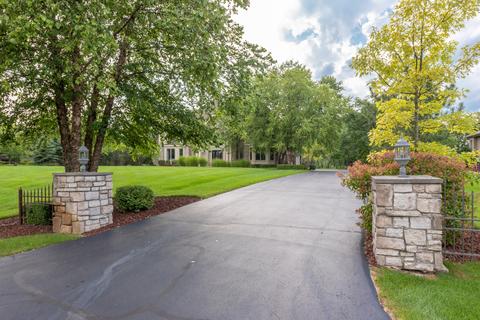4 N624 Mountain Ash Dr, Wayne, IL 60184 photo 4