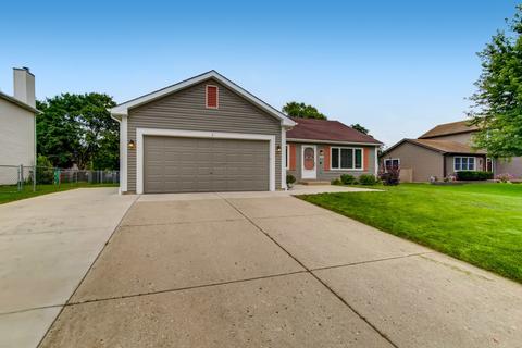 2007 Clematis Dr, Algonquin, IL 60102 photo 3