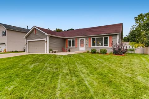2007 Clematis Dr, Algonquin, IL 60102 photo 1