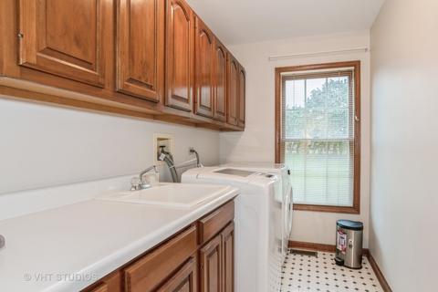1587 Mccormack Dr, Hoffman Estates, IL 60169 photo 13