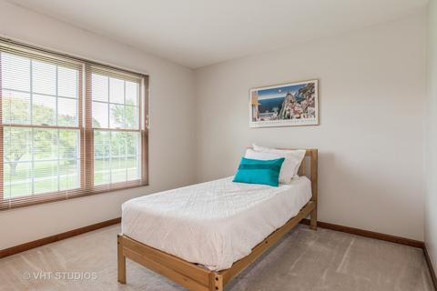 1587 Mccormack Dr, Hoffman Estates, IL 60169 photo 19
