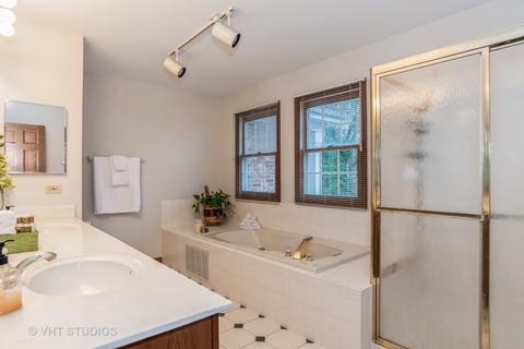 1587 Mccormack Dr, Hoffman Estates, IL 60169 photo 12