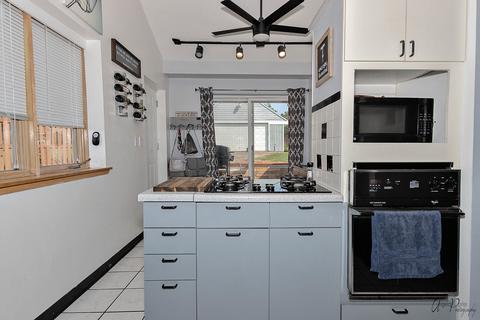 610 Columbus St, Mchenry, IL 60051 photo 4