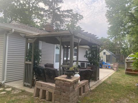 555 Clark St, Elgin, IL 60123 photo 4