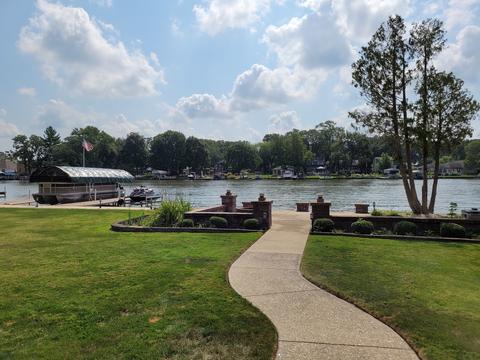2024 Orchard Beach Rd, Mchenry, IL 60050 photo 10