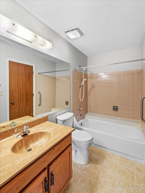 735 Sterling Ct #D2, Bartlett, IL 60103 photo 16