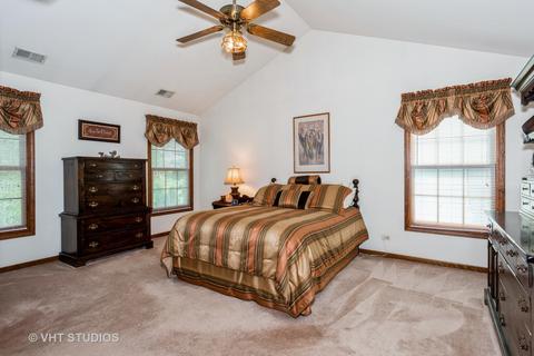 1357 Fox Chase Rd, Bartlett, IL 60103 photo 11