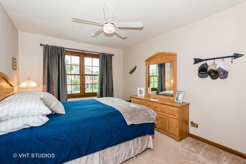 1357 Fox Chase Rd, Bartlett, IL 60103 photo 12