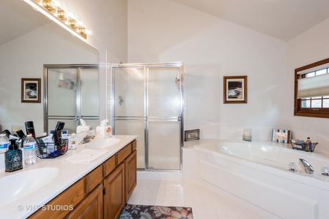 1357 Fox Chase Rd, Bartlett, IL 60103 photo 14