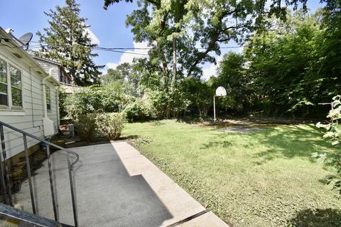 1304 S Linden St, Normal, IL 61761 photo 2