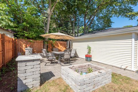201 Jackson St, Aurora, IL 60505 photo 22