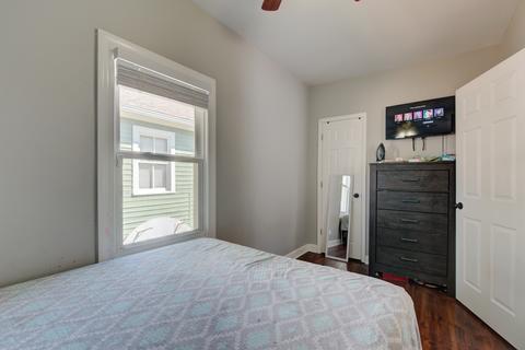 201 Jackson St, Aurora, IL 60505 photo 13