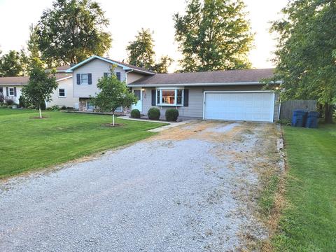 605 N 3rd Ave, Chenoa, IL 61726 photo 2