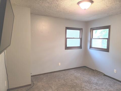 605 N 3rd Ave, Chenoa, IL 61726 photo 14