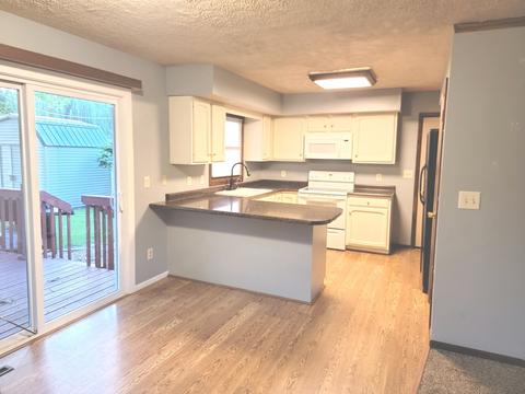 605 N 3rd Ave, Chenoa, IL 61726 photo 13
