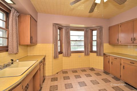 408 Wilcox Ave, Elgin, IL 60123 photo 5
