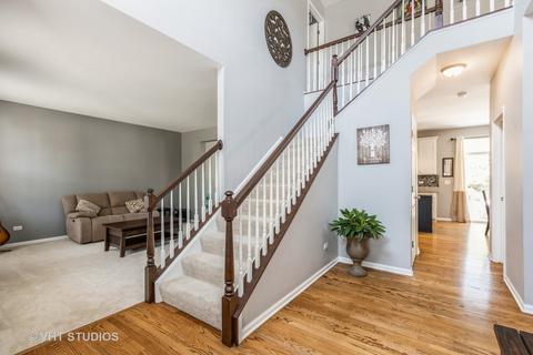 2009 Fairfield Dr, Plainfield, IL 60586 photo 3