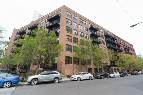 520 W Huron St #GU-57, Chicago, IL 60654