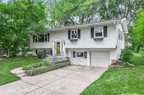1237 Cardinal Ln, Naperville, IL 60540 photo 2