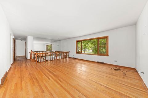 1237 Cardinal Ln, Naperville, IL 60540 photo 5