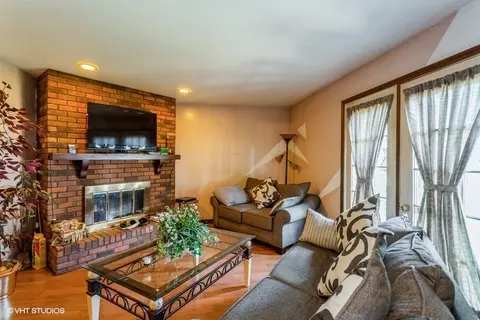 2210 Walcott Rd, Aurora, IL 60504 photo 18