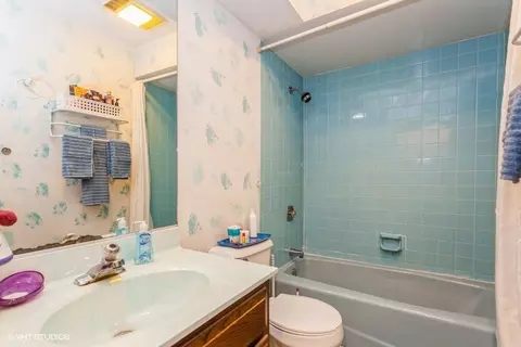 2210 Walcott Rd, Aurora, IL 60504 photo 11