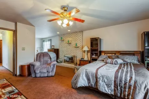 2210 Walcott Rd, Aurora, IL 60504 photo 9