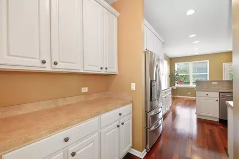 3011 Cookson Ave, Elgin, IL 60124 photo 9