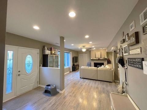 201 North Blvd, Mchenry, IL 60051 photo 4