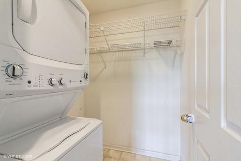 253 Gregory M Sears Dr, Gilberts, IL 60136 photo 16