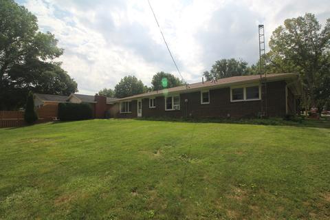 802 Karin Dr, Normal, IL 61761 photo 3