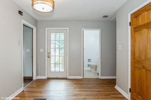 409 S Beverly St, Wheaton, IL 60187 photo 5