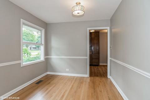 409 S Beverly St, Wheaton, IL 60187 photo 3