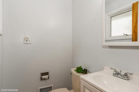 409 S Beverly St, Wheaton, IL 60187 photo 11