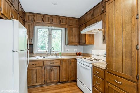 409 S Beverly St, Wheaton, IL 60187 photo 4