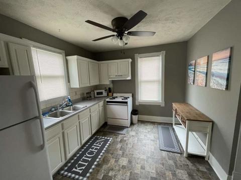 610 E Locust St, Bloomington, IL 61701 photo 7
