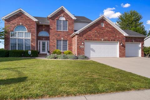 302 Whispering Pines Cc Ln, Normal, IL 61761 photo 1