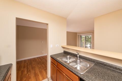 5550 Astor Ln #302, Rolling Meadows, IL 60008 photo 8