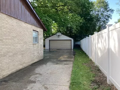 121 E Campbell St E, Ottawa, IL 61350 photo 9
