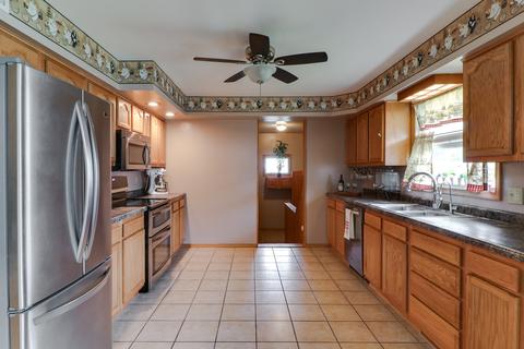 408 N Highway Ave, Downs, IL 61736 photo 9