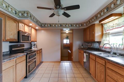 408 N Highway Ave, Downs, IL 61736 photo 10