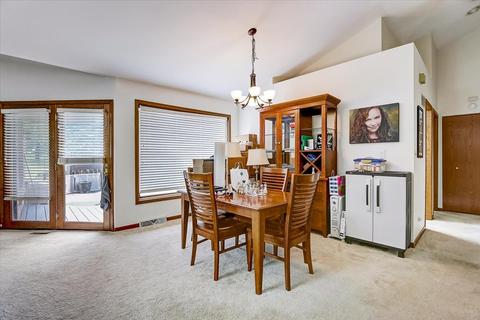 1960 Golfview Dr, Bartlett, IL 60103 photo 4