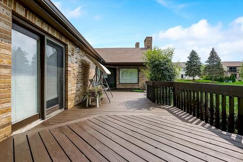 1960 Golfview Dr, Bartlett, IL 60103 photo 17