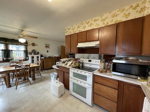 1467 Winter Dr, Freeport, IL 61032 photo 4
