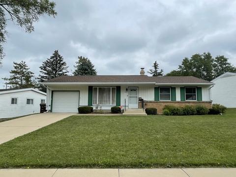 1467 Winter Dr, Freeport, IL 61032 photo 2